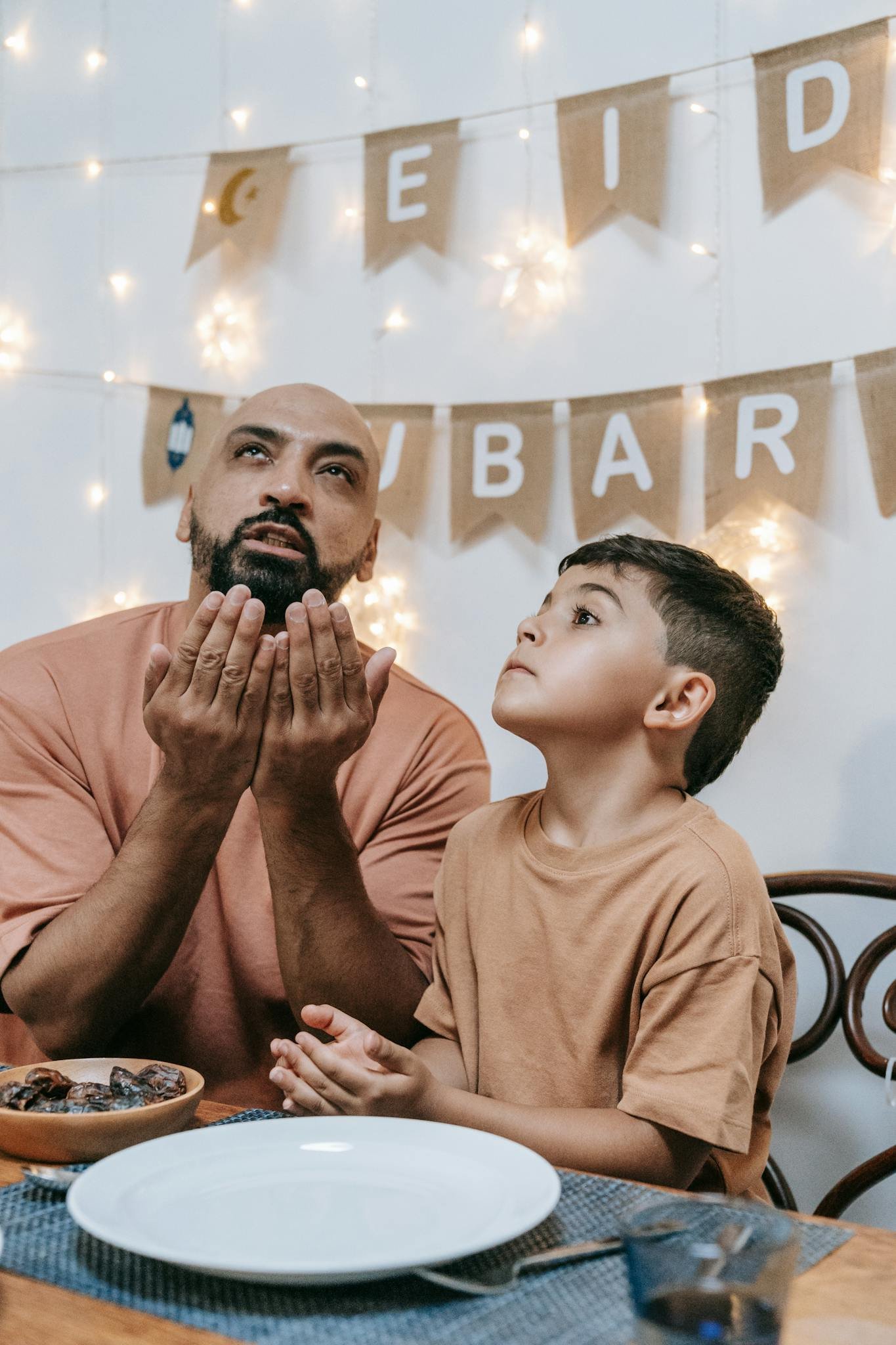 16 Catholic Prayers To Read Before Meal - KCCNJ