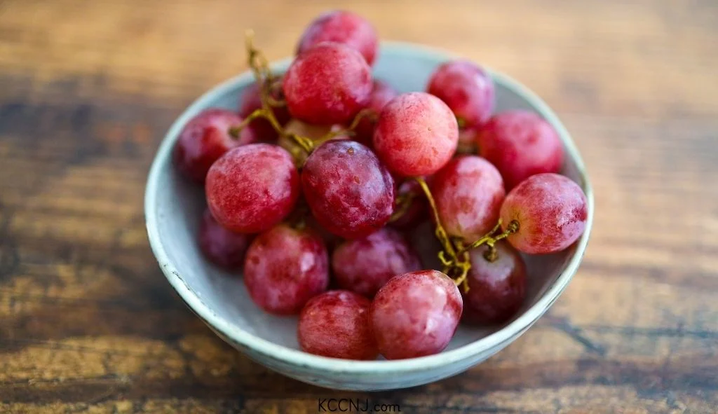 12 grapes new year tradition