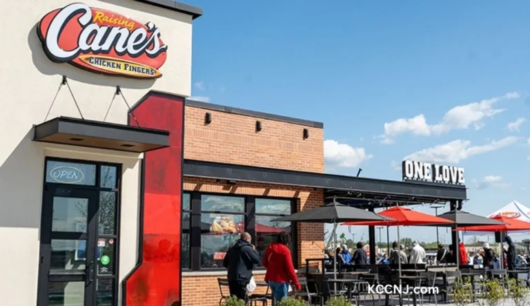 Cane's Christmas hours