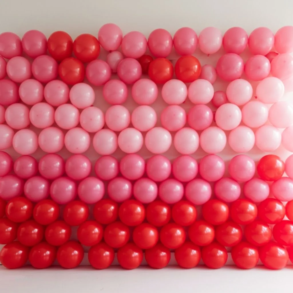 Monochromatic Balloon Wall