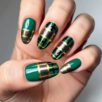 Square and Almond-Shaped St Patrick's Day Nails